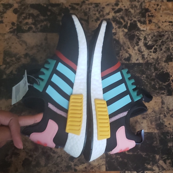 Rare Adidas NMD R1 Black/Yellow/Blue Sneakers NWT - Picture 11 of 16